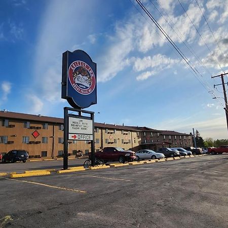 Grizzly Inn Грейт Фолс Екстериор снимка