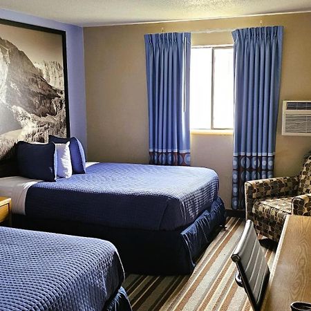 Grizzly Inn Грейт Фолс Екстериор снимка